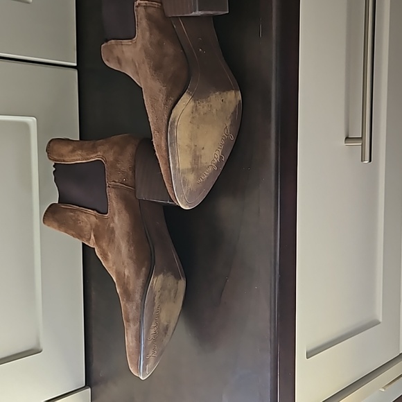 Sam Edelman suede booties, with 2 inch heels, Size 6 - Picture 3 of 7